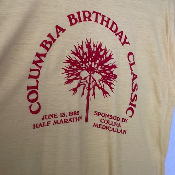 Vintage Deadstock light yellow 1982 race day shirt screen stars size large - Picture 4 of 4